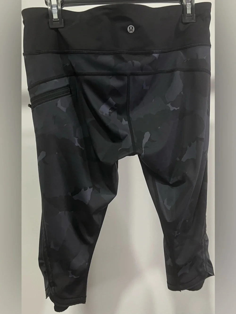 Camo Lululemon Capri Cropped Yoga Leggings Size 12 Camouflage